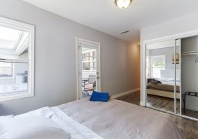 1546 Ellsmere Avenue,Los Angeles,California,United States 90019,House,1021