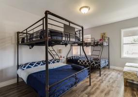 1546 Ellsmere Avenue,Los Angeles,California,United States 90019,House,1021
