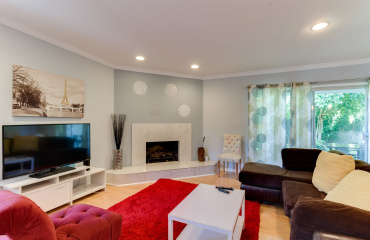 5049 serrania, los Angeles, California, United States 91364, ,House,Fim Location Rental,serrania,1074