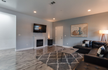 16001 wyandotte, los angeles, California, United States 91406, ,House,Vacation Rental,wyandotte,1076