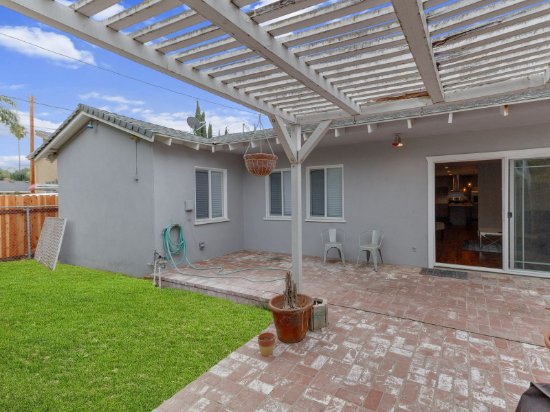 23109 mariano, los angeles, California, United States 91367, ,House,Vacation Rental,mariano,1077