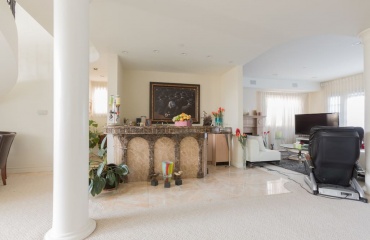 205 N. Palm Dr.,Beverly Hills,California,United States 90210,House,205 N. Palm Dr. ,1018