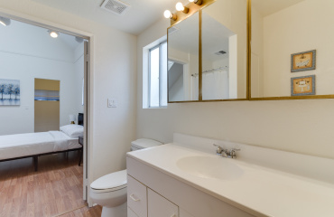 Los Angeles, Los Angeles, California, United States 90005, ,House,Fim Location Rental,1033