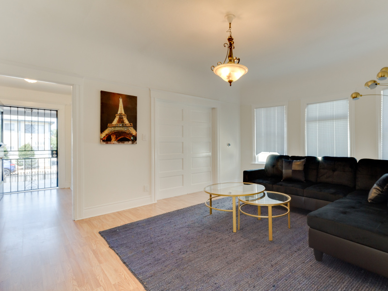 Los Angeles, Los Angeles, California, United States 90005, ,House,Fim Location Rental,1033