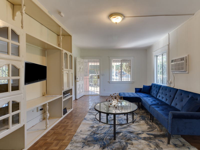 4825 Mascot St., Los Angeles, Los Angeles, California, United States 90019, ,House,Vacation Rental,Mascot St. ,1046