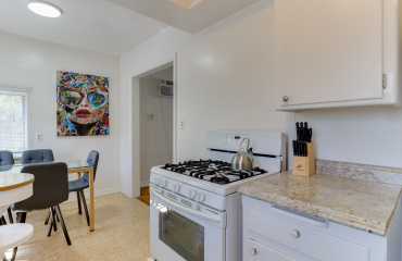 138-140 madison ave, los angeles, California, United States 90004, ,House,Fim Location Rental,madison ave,1050