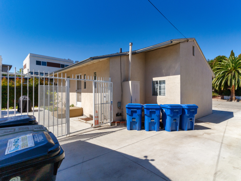 138-140 madison ave, los angeles, California, United States 90004, ,House,Fim Location Rental,madison ave,1050