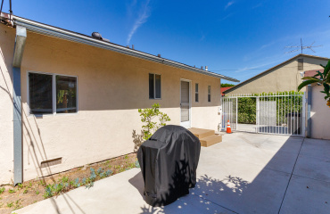 138-140 madison ave, los angeles, California, United States 90004, ,House,Fim Location Rental,madison ave,1050