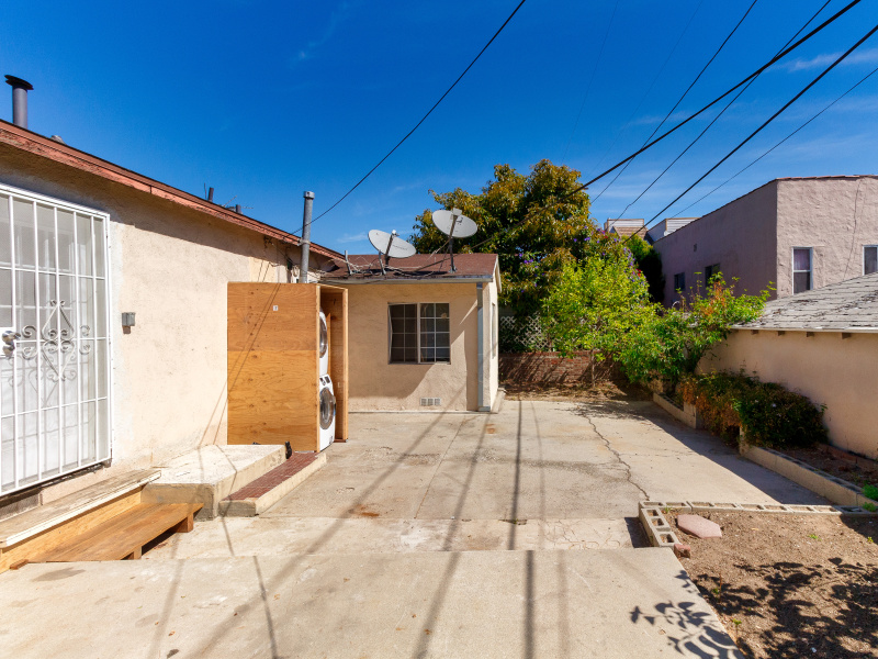 138-140 madison ave, los angeles, California, United States 90004, ,House,Fim Location Rental,madison ave,1050