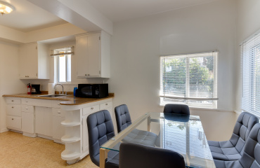 138-140 madison ave, los angeles, California, United States 90004, ,House,Fim Location Rental,madison ave,1050