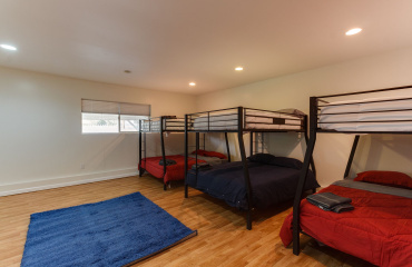 11257 Collett, Granada Hills, los angeles, California, United States 91344, ,House,Vacation Rental,Collett,1065