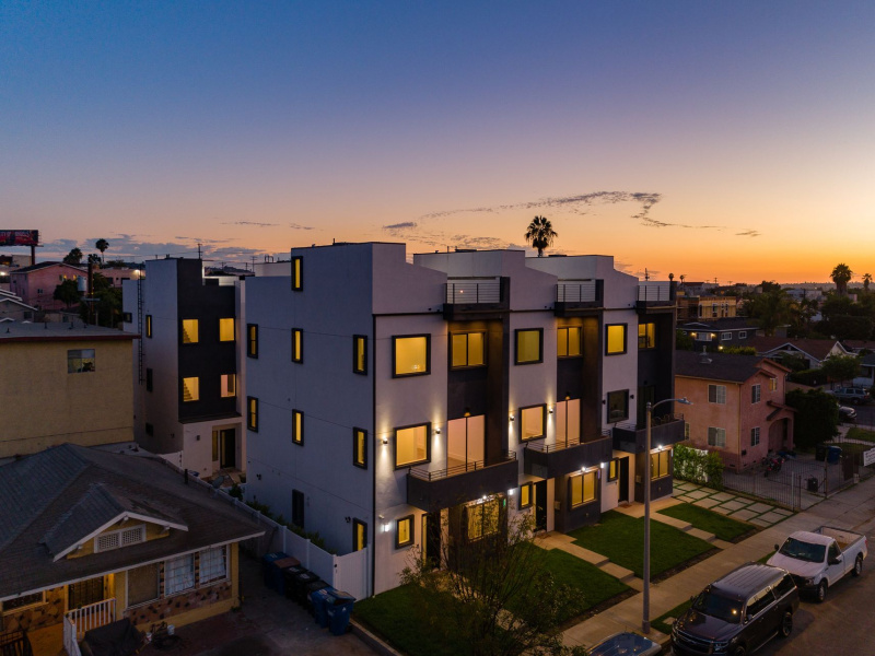 4826 pickford, los angeles, los angeles, California, United States 90019, 24 Bedrooms Bedrooms, ,21 BathroomsBathrooms,Villa,Vacation Rental,pickford,1069