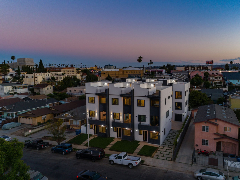 4826 pickford, los angeles, los angeles, California, United States 90019, ,House,Vacation Rental,pickford,1071